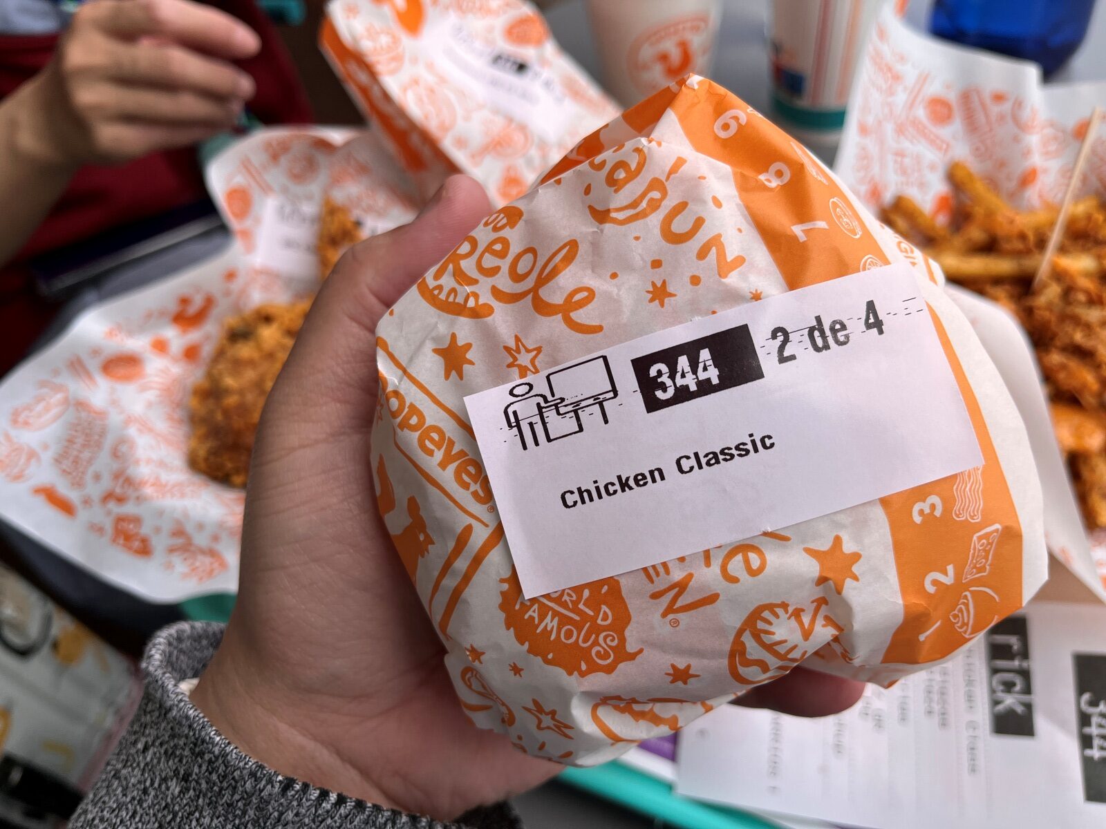 西班牙 Popeyes Louisiana Kitchen | 套餐最便宜竟然只要3.99歐? | 試看看歐洲的美式炸雞