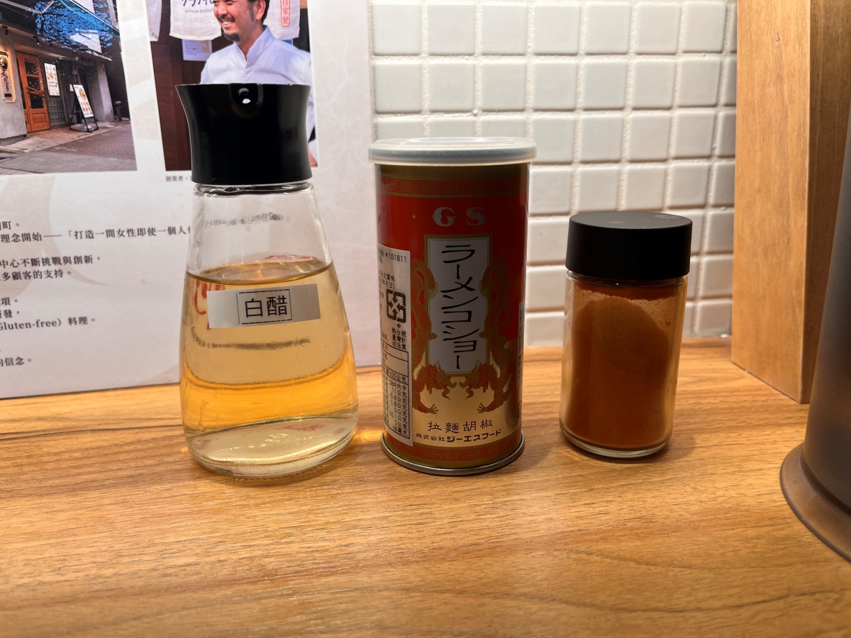 SORANOIRO 空之色拉麵 台中漢神洲際店 | 東京銀座3年米其林必比登推薦拉麵臺灣首店 - 第5張圖 SORANOIRO 空之色拉麵 台中漢神洲際店 | 東京銀座3年米其林必比登推薦拉麵臺灣首店