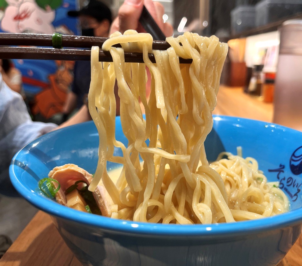 SORANOIRO 空之色拉麵 台中漢神洲際店 | 東京銀座3年米其林必比登推薦拉麵臺灣首店 - 第9張圖 SORANOIRO 空之色拉麵 台中漢神洲際店 | 東京銀座3年米其林必比登推薦拉麵臺灣首店