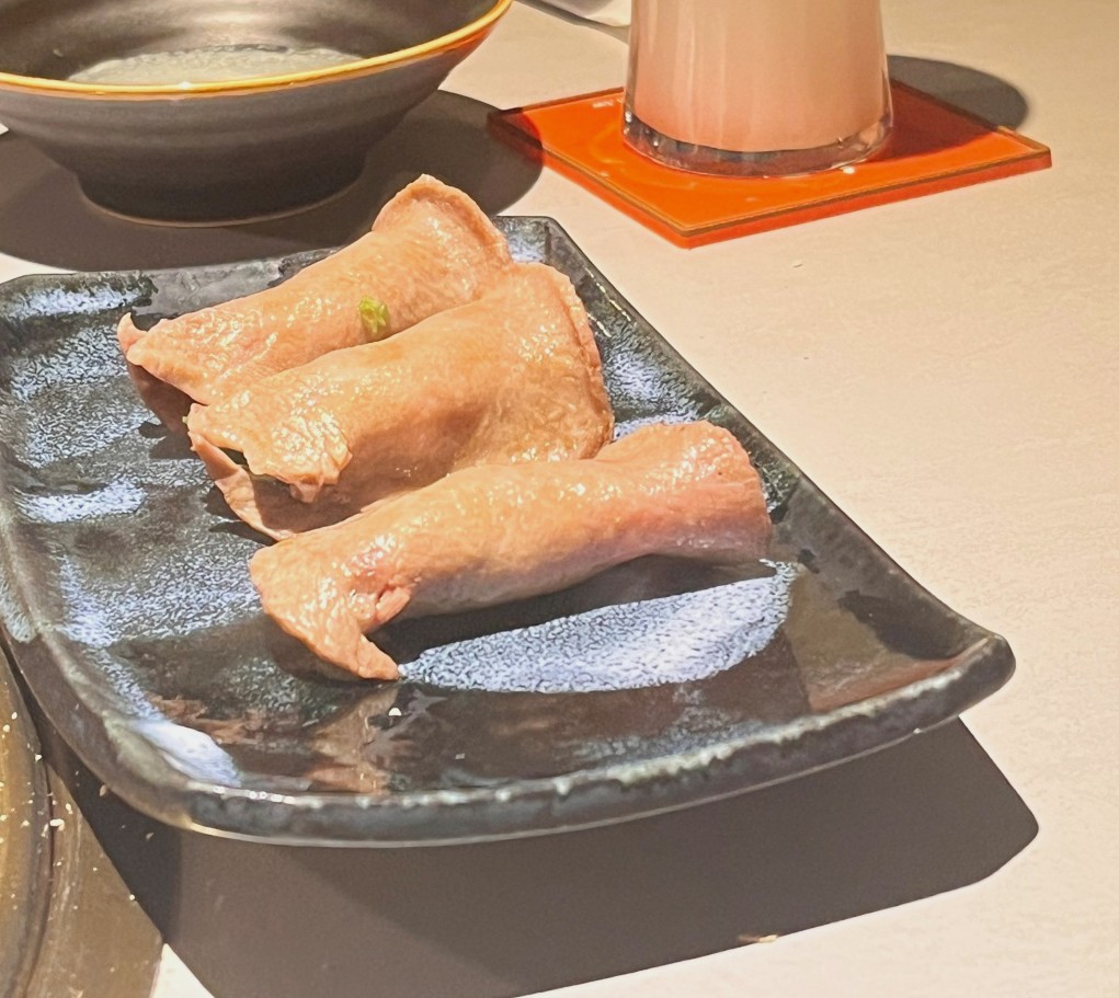 高雄 鰗同燒肉 | 胡同燒肉15號店 | 承億酒店24樓桌邊服務燒肉 | 星宇航空指定燒肉品牌