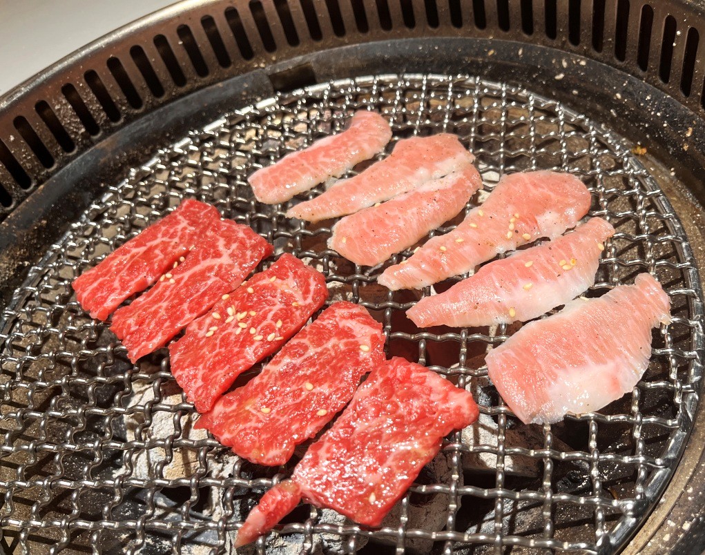 高雄 鰗同燒肉 | 胡同燒肉15號店 | 承億酒店24樓桌邊服務燒肉 | 星宇航空指定燒肉品牌