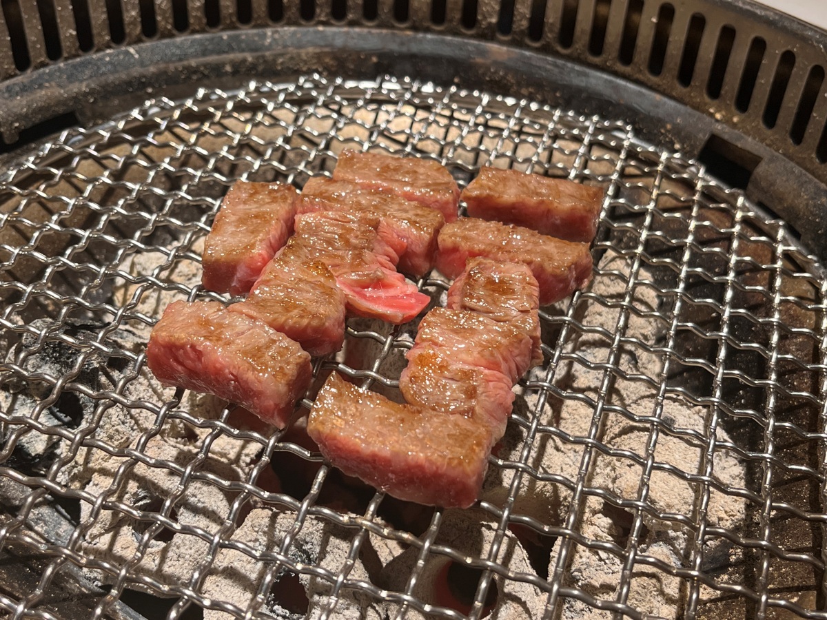 高雄 鰗同燒肉 | 胡同燒肉15號店 | 承億酒店24樓桌邊服務燒肉 | 星宇航空指定燒肉品牌