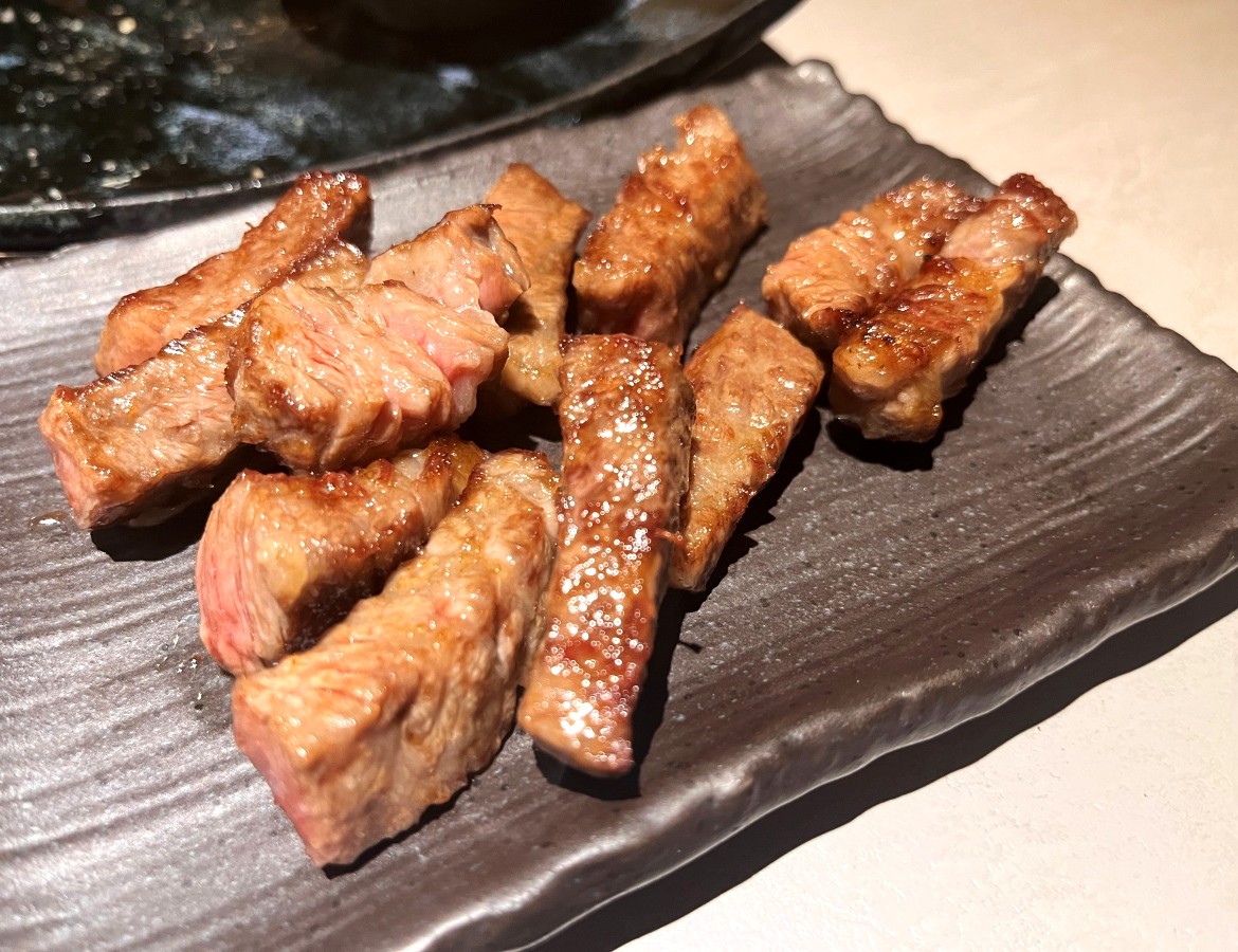 高雄 鰗同燒肉 | 胡同燒肉15號店 | 承億酒店24樓桌邊服務燒肉 | 星宇航空指定燒肉品牌