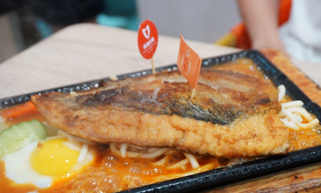 品馨牛排館 彌陀店 高雄 | 被牛排耽誤的比臉大虱目魚排重新開幕 | 牛排139起 - 第12張圖 品馨牛排館 彌陀店 高雄 | 被牛排耽誤的比臉大虱目魚排重新開幕 | 牛排139起