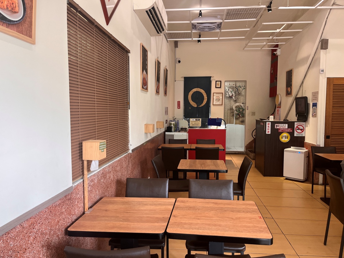 橫濱屋初代村田拉麵 高雄 | 日本老闆的溫馨小拉麵店 - 第2張圖 橫濱屋初代村田拉麵 高雄 | 日本老闆的溫馨小拉麵店