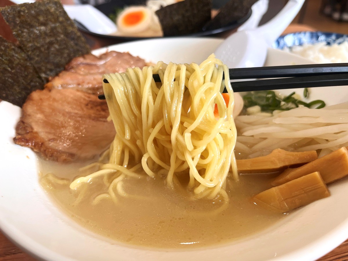 橫濱屋初代村田拉麵 高雄 | 日本老闆的溫馨小拉麵店 - 第8張圖 橫濱屋初代村田拉麵 高雄 | 日本老闆的溫馨小拉麵店