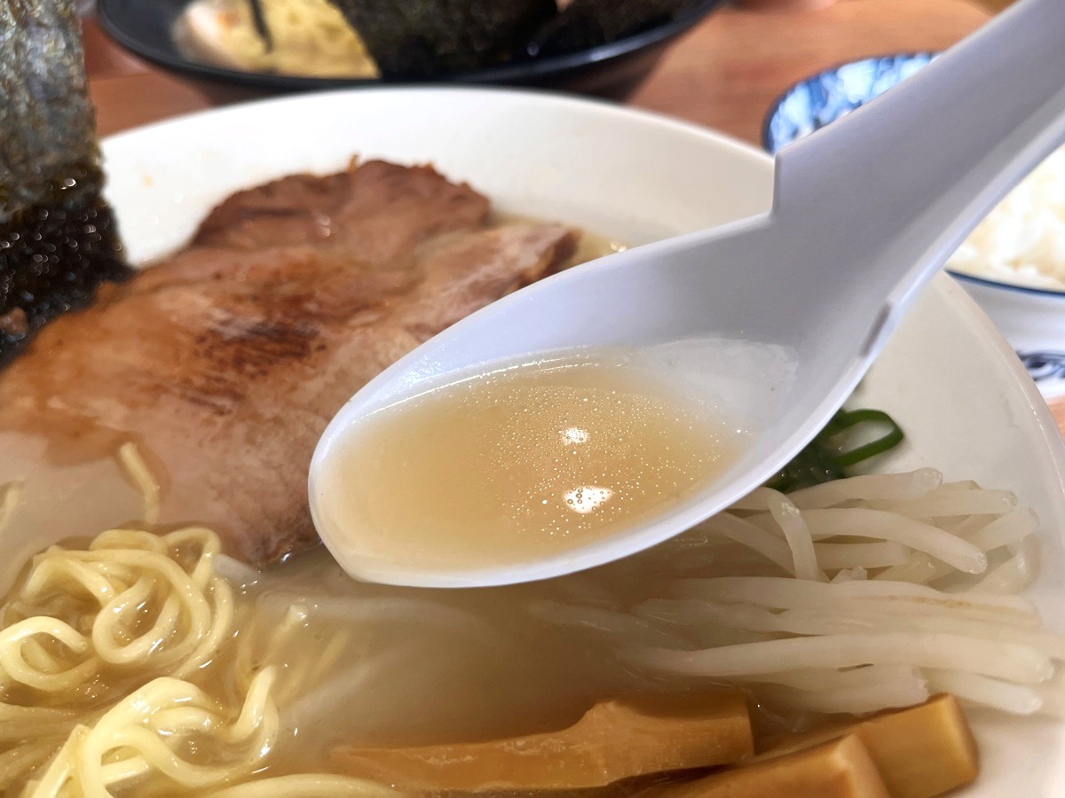 橫濱屋初代村田拉麵 高雄 | 日本老闆的溫馨小拉麵店 - 第10張圖 橫濱屋初代村田拉麵 高雄 | 日本老闆的溫馨小拉麵店