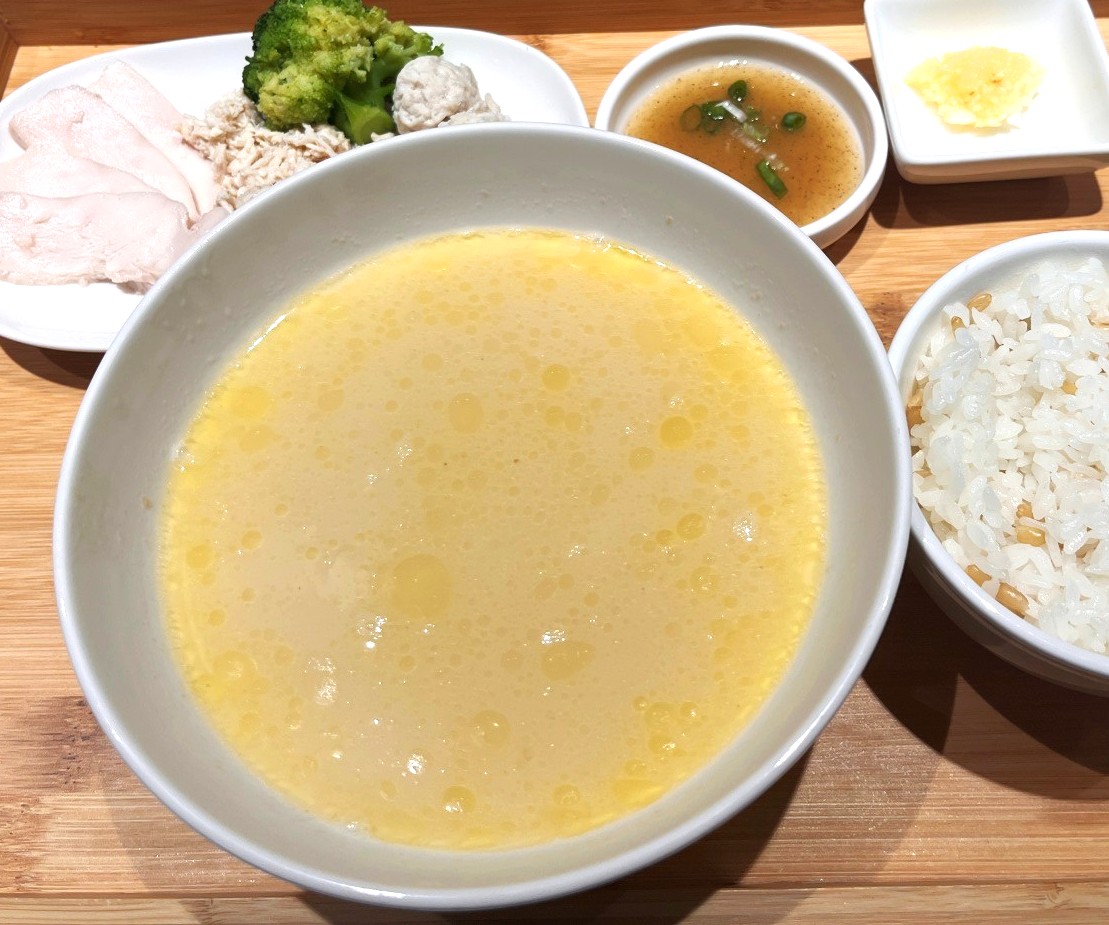 老食珍濃雞湯 | 高雄濃雞湯三吃膳食新品牌 | 好吃的左宗棠雞定食不到200 - 第12張圖 老食珍濃雞湯 | 高雄濃雞湯三吃膳食新品牌 | 好吃的左宗棠雞定食不到200