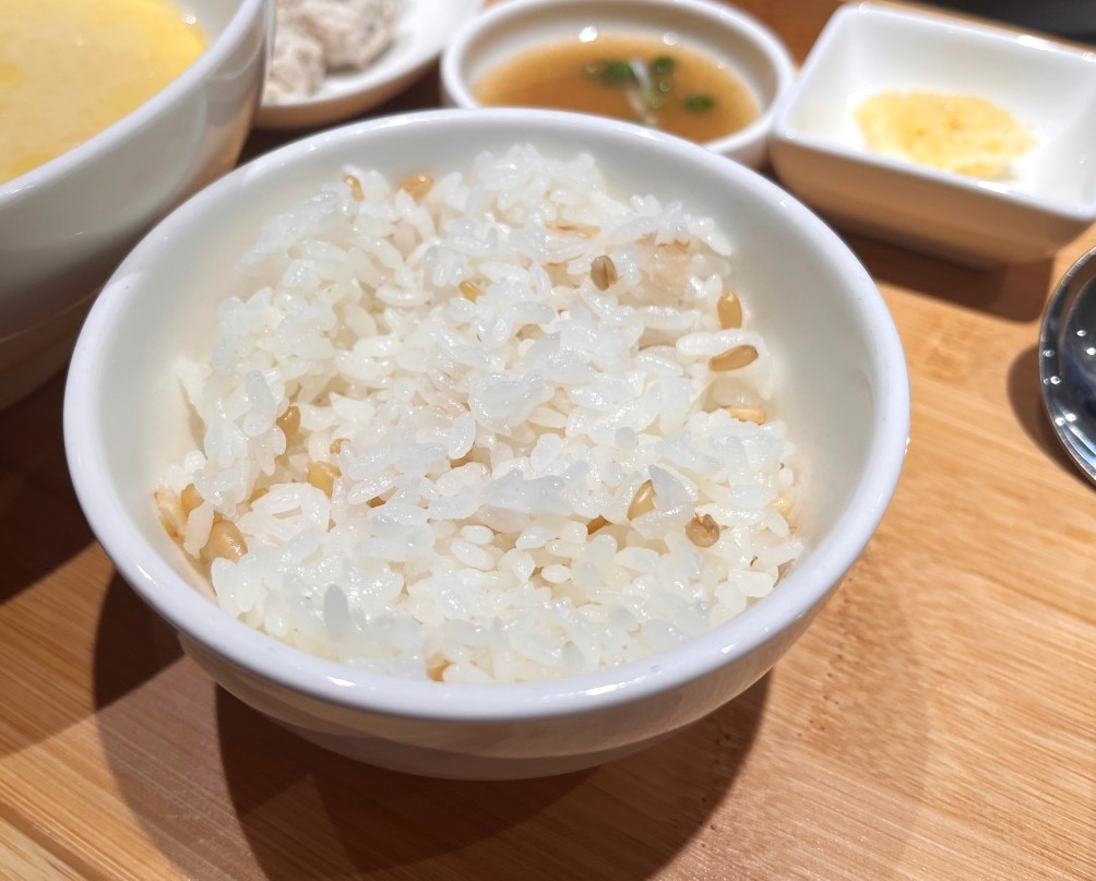 老食珍濃雞湯 | 高雄濃雞湯三吃膳食新品牌 | 好吃的左宗棠雞定食不到200 - 第17張圖 老食珍濃雞湯 | 高雄濃雞湯三吃膳食新品牌 | 好吃的左宗棠雞定食不到200