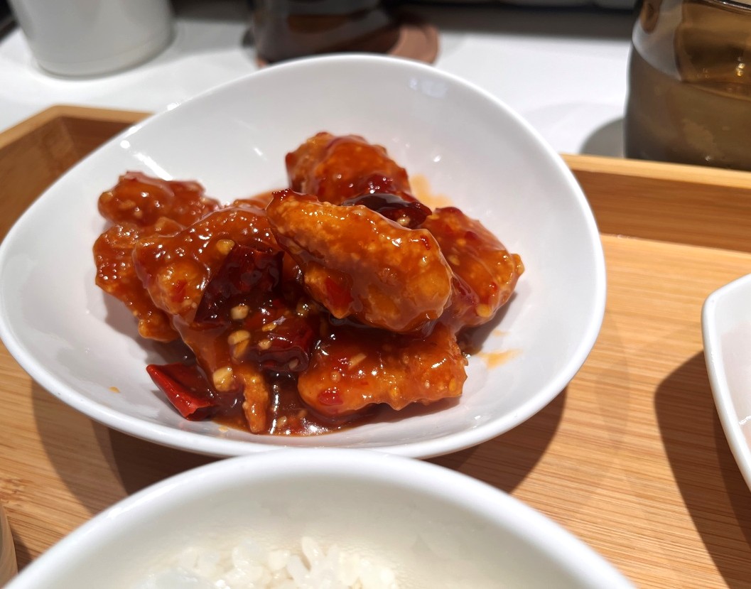 老食珍濃雞湯 | 高雄濃雞湯三吃膳食新品牌 | 好吃的左宗棠雞定食不到200 - 第20張圖 老食珍濃雞湯 | 高雄濃雞湯三吃膳食新品牌 | 好吃的左宗棠雞定食不到200