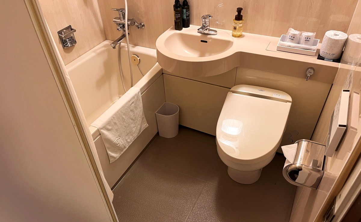 門屋酒店 Kadoya Hotel | 新宿西口住宿5分鐘 | 房間大便利住宿點