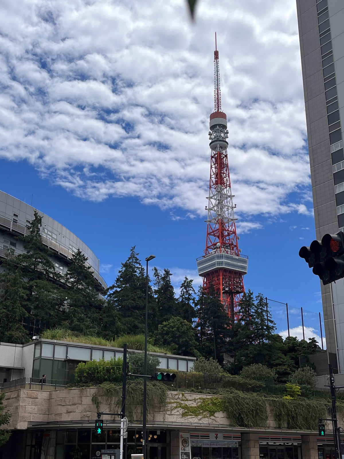 東京 FAMIMA PARK AZABUDAI | 全家公園概念店 麻布台 | 全家品牌新概念店 | A Bathing Ape 創辦人親自監督 - 第29張圖 東京 FAMIMA PARK AZABUDAI | 全家公園概念店 麻布台 | 全家品牌新概念店 | A Bathing Ape 創辦人親自監督